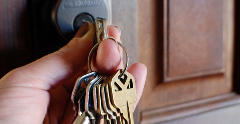 Tipos de chapas y cerraduras