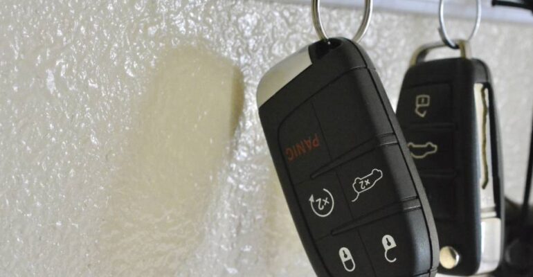 diferencias entre llaves nissan par versa y xtrail